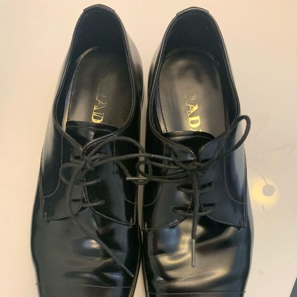 Prada dress shoe. Mens. Size 42. Worn once main image 5